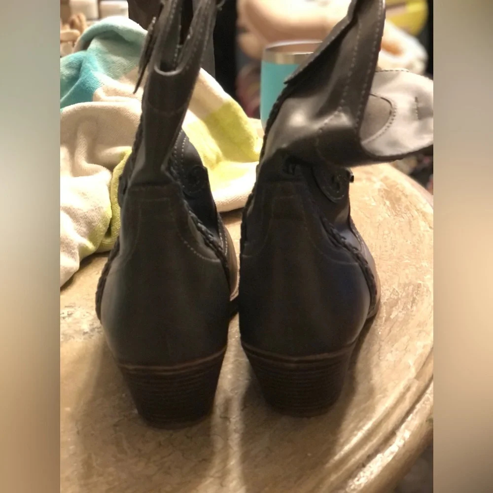 🩶BOOTS🩶 - Picture 5 of 7